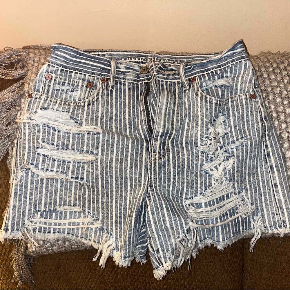 American Eagle Women’s striped shorts